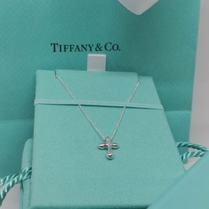 chain 16"sz silver Elsa Peretti® Cross Pendant